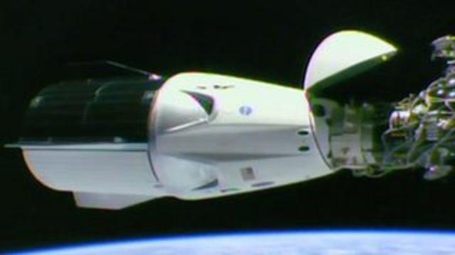 ABD'nin yeni ticari astronot kapsülü SpaceX Dragon dünyaya dönüyor