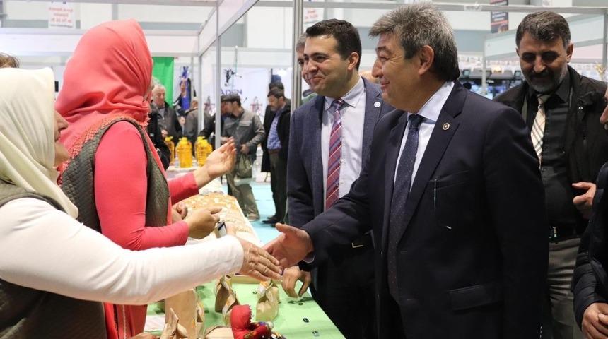 İYİ Parti Kayseri B&uuml;y&uuml;kşehir Belediye Başkan Adayı Ataş, "&Ouml;nce değişim sonra gelişim olacak, s&ouml;z veriyoruz"