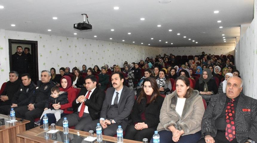 Beyt&uuml;şşebap Kaymakamı Pendik: "Masum &ccedil;ocukları para karşılığında dağa &ccedil;ıkarıyorlar, &ccedil;ocukların sonunu g&ouml;r&uuml;yorsunuz"