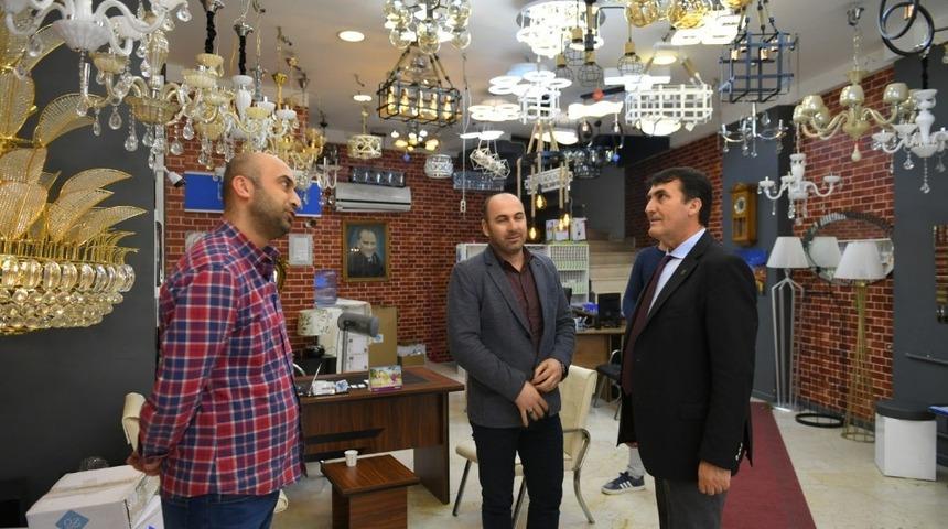 D&uuml;ndar, Gazcılar Caddesi esnafını ziyaret etti