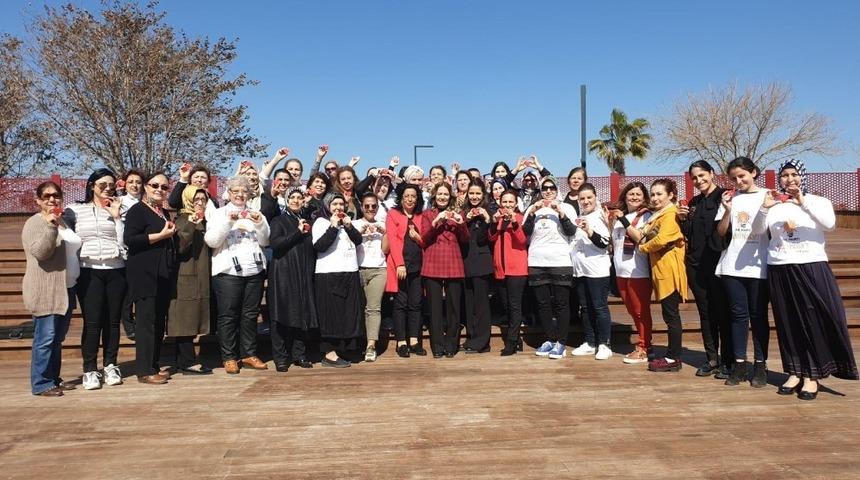 AK Parti Antalya İl Kadın Kolları&rsquo;ndan 8 Mart mesajı