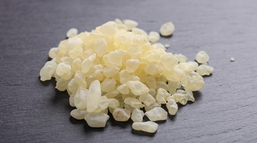 Aktarda gramla satılıyor! Astım ve bronşiti k&ouml;k&uuml;nden s&ouml;k&uuml;yor