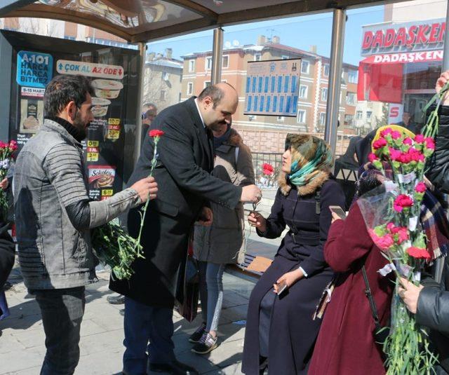 Başkan Orhan: “Kadınlar toplumun mimarlarıdır”