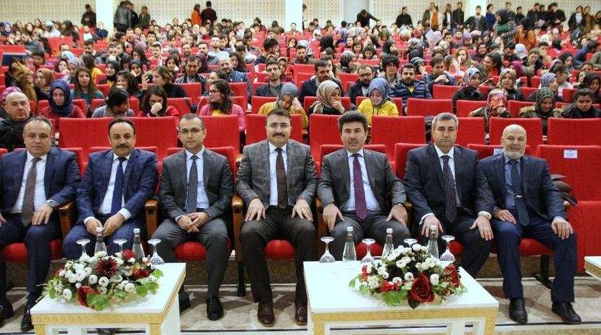 &Uuml;niversitede &ldquo;İŞKUR Kamp&uuml;ste&rdquo; konulu program