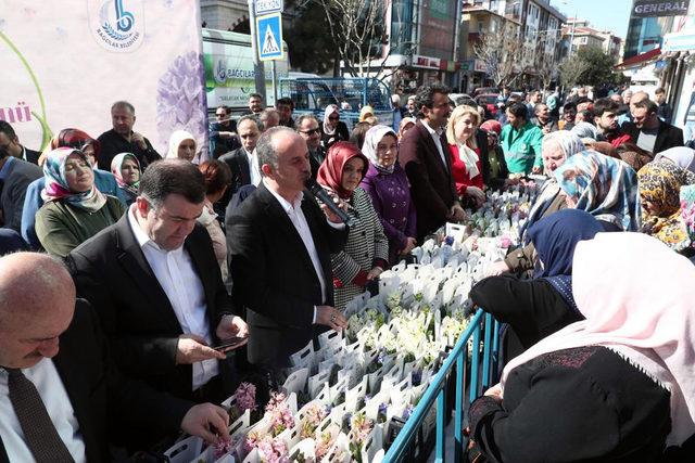 Kadınlar Günü’nde Bağcılar sokakları sümbül koktu