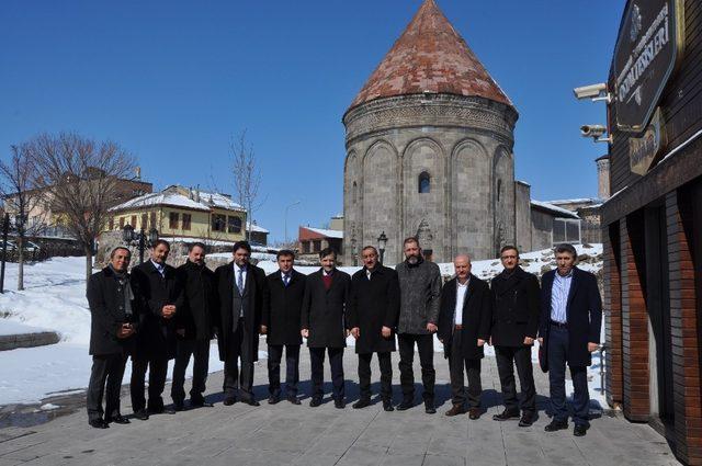 İş dünyasının öncü isimleri kahvaltılı toplantıda bir araya geldi