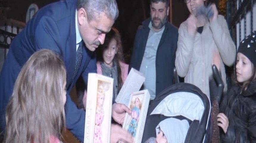 Başkan Alıcık&rsquo;tan &ccedil;ocuklara kandil hediyesi