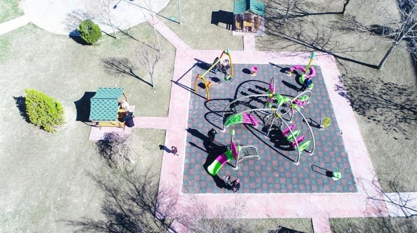 Yenilenen Damat İbrahimpaşa Parkı, halkın buluşma merkezine d&ouml;n&uuml;şt&uuml;