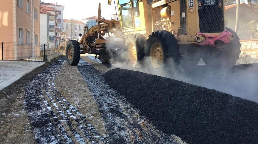 Asfalt ekipleri 523. Sokak&rsquo;ta &ccedil;alışmalara başladı