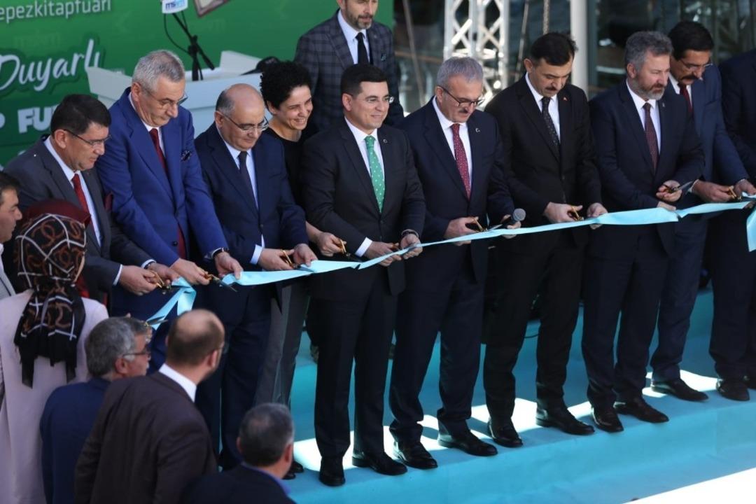 Yeşile duyarlı kitap fuarı a&ccedil;ıldı