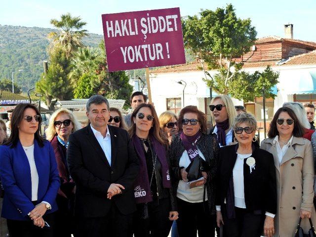 Çeşmeli kadınlar alkışlarla yürüdü