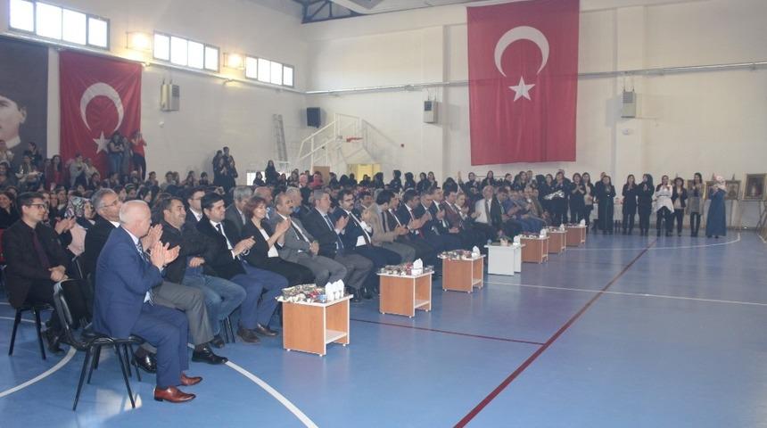 Kadın Tutuklu ve H&uuml;k&uuml;ml&uuml;lerin D&uuml;nya Kadınlar G&uuml;n&uuml; Kutlandı