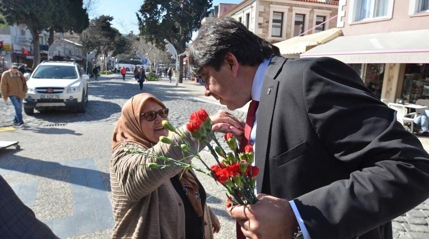 Fo&ccedil;a&rsquo;da 8 Mart D&uuml;nya Kadınlar G&uuml;n&uuml;&rsquo;ne coşkulu kutlama