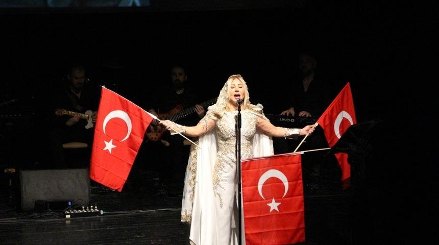 Malazgirt&rsquo;ten &Ccedil;anakkale&rsquo;ye kahraman kadınlar