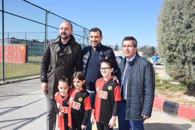 Minik öğrencilerin Eskişehirspor sevgisi