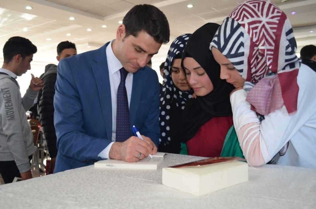 P&uuml;t&uuml;rge&rsquo;de okuma seferberliği