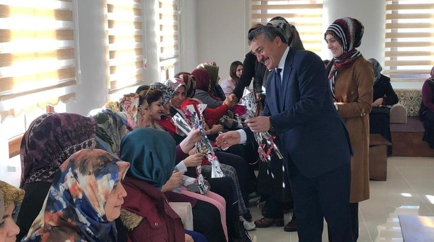 Başkan Tutal&rsquo;dan 8 Mart D&uuml;nya Kadınlar G&uuml;n&uuml; ziyareti