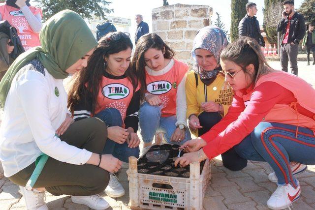 Kadınlar Kadınlar Günü’nde fidan tohumu ekti