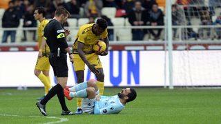 Küfür iddiası Aydınus'u yaktı!