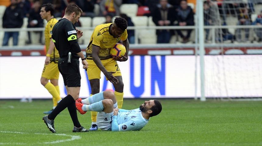 Küfür iddiası Aydınus'u yaktı!