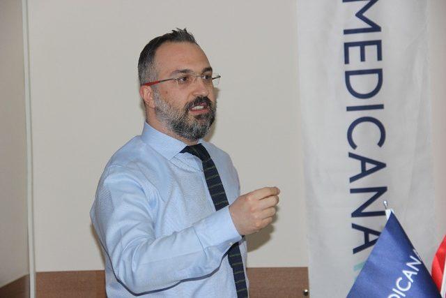 Medicana Sivas Hastanesi doktorları kadınlara sağlıklı yaşamı anlattı