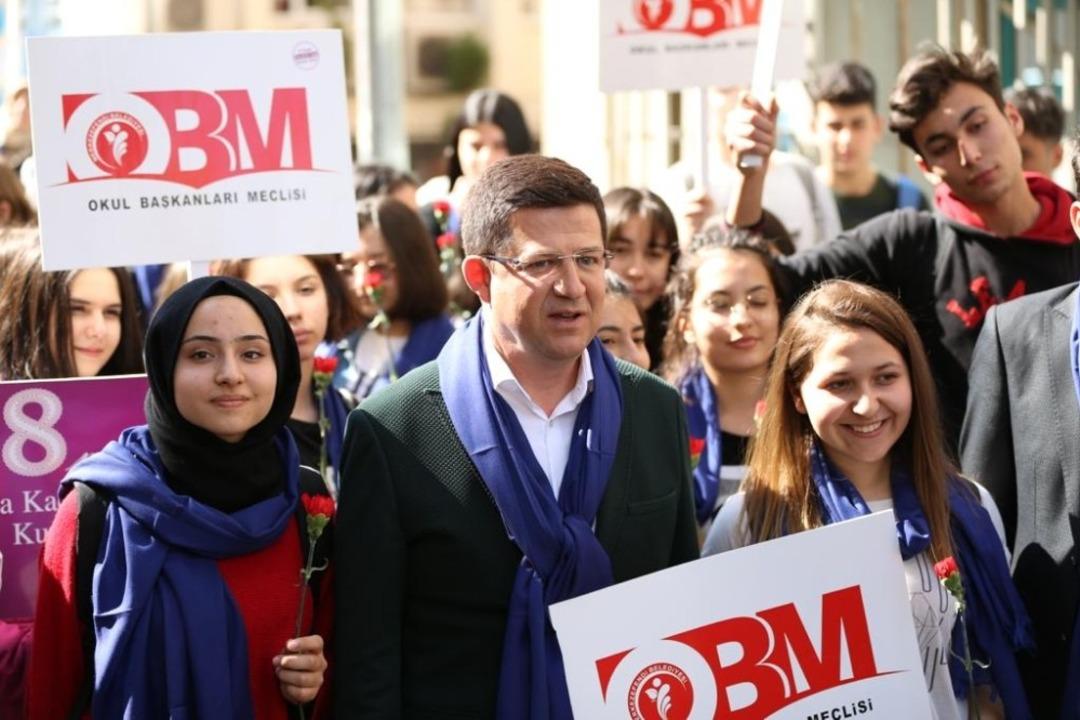 Başkan Subaşıoğlu&rsquo;ndan kadınlara 8 Mart jesti