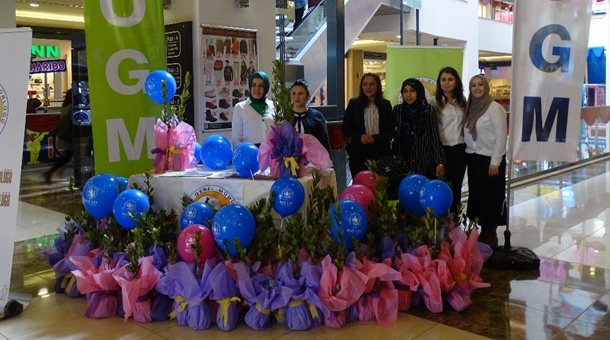 Kadınlar G&uuml;n&uuml;&rsquo;nde fidanlar Orman İşletmeden