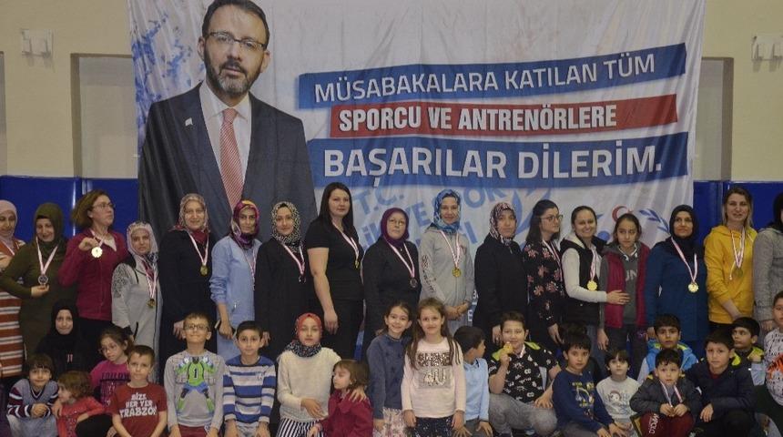 Bilecik&rsquo;te Badminton Turnuvası d&uuml;zenlendi