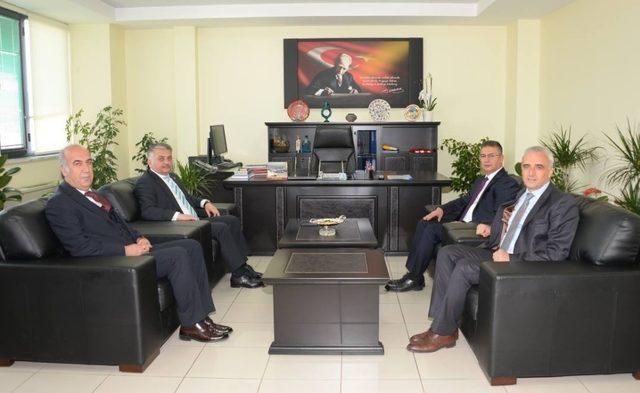 Vali Yazıcı, Balıkesir Üniversitesini ziyaret etti