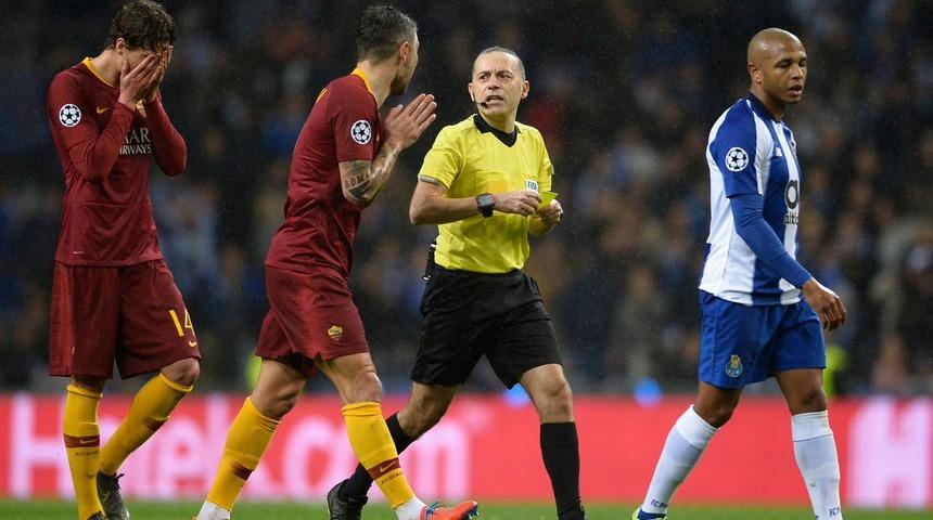 UEFA, Cüneyt Çakır'ın Porto-Roma maçındaki kararları için destek verdi