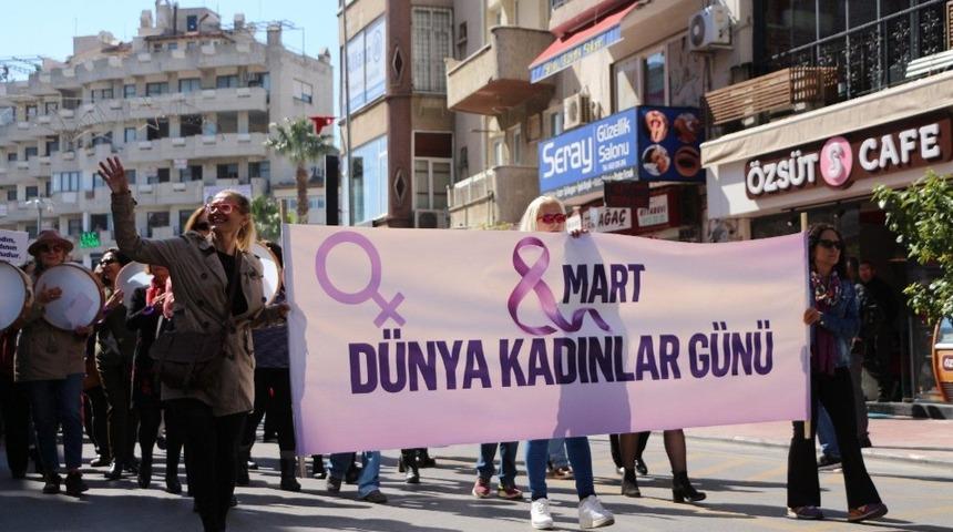 Kuşadası’nda 8 Mart Dünya Emekçi  Kadınlar Günü etkinlikleri