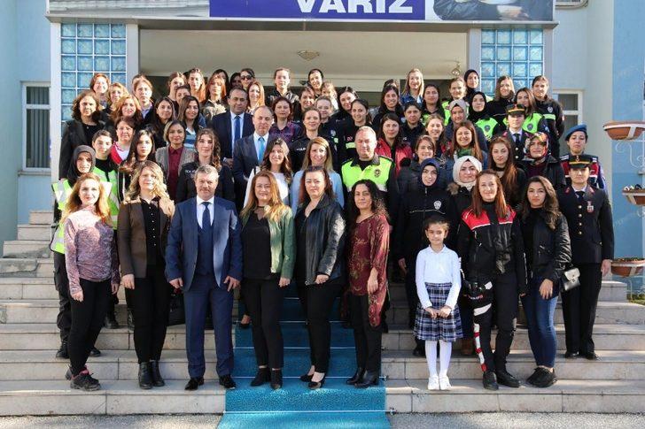 Emniyet Müdürü Yıldız kadın personelin Dünya Kadınlar Günü’nü kutladı G2