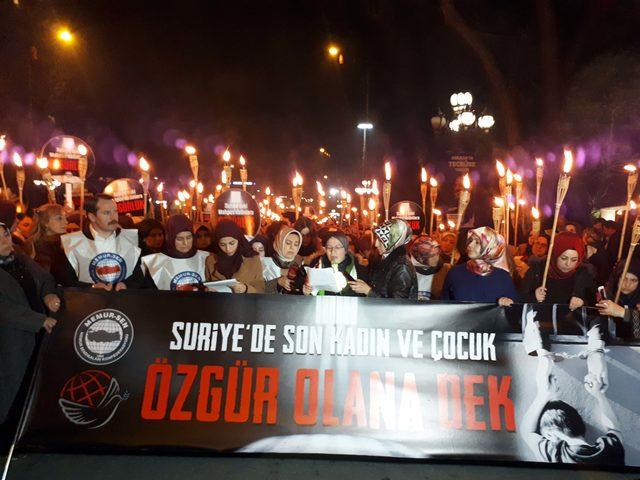 Ankara'da toplanan yüzlerce kadın, Suriye hapishanelerindeki kadınlar için yürüdü