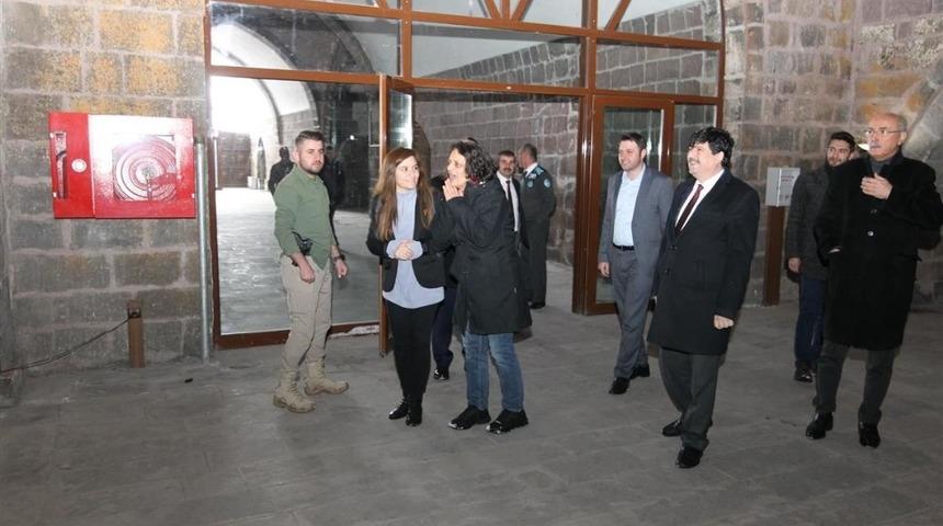 Prof. Dr. Fuat Sezgin &rsquo;in Kızı Hilal Sezgin &rsquo;den BE&Uuml; Rekt&ouml;r&uuml;ne ziyaret