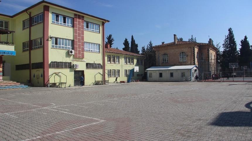 Tarihi okulun isminin yaşatılması istendi