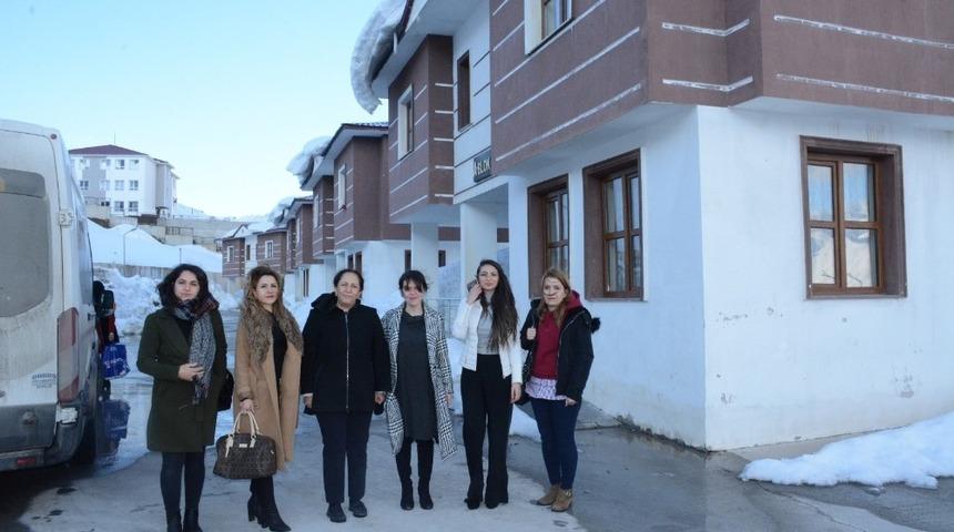 Kadın Girişimcilerden D&uuml;nya Kadınlar G&uuml;n&uuml;&rsquo;nde anlamlı ziyaret