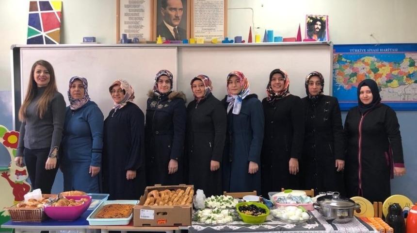 İlkokulda obezite ile m&uuml;cadele etkinliği