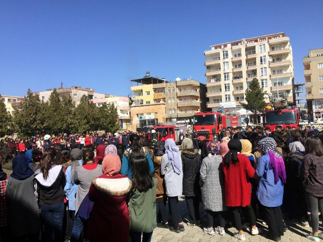 Midyat&rsquo;ta 4 bin 331 &ouml;ğrenci ve eğitimciye tatbikat