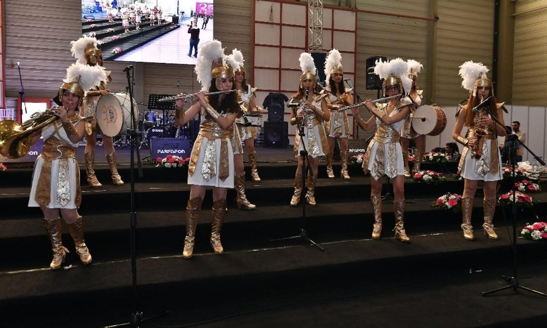 İzmir&rsquo;in il&ccedil;elerinde 8 Mart D&uuml;nya Kadınlar G&uuml;n&uuml; coşkusu