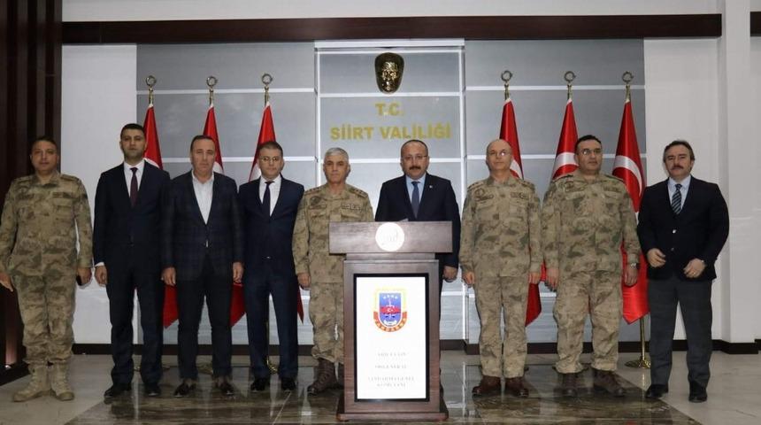 Jandarma Genel Komutanı Orgeneral Arif &Ccedil;etin, Vali Atik&rsquo;i ziyaret etti