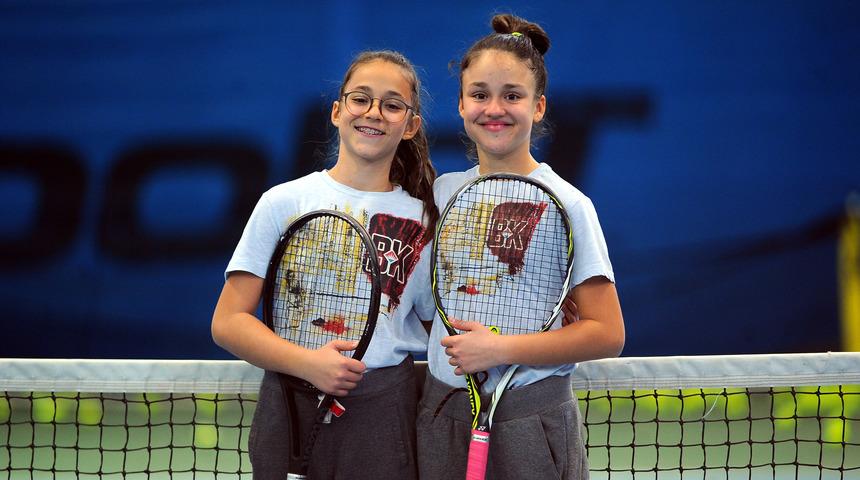 İkiz tenis&ccedil;ilerin hedefi Wimbledon, idolleri Williams kardeşler