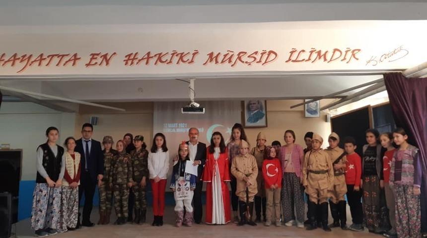 Selendi&rsquo;de &rsquo;Mehmet Akif Ersoy Şiir Okuma Yarışması&rsquo;