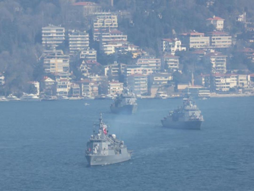 Savaş gemileri, İstanbul Boğazı'ndan b&ouml;yle ge&ccedil;ti