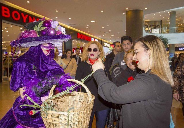 Kadınlar “En özel günlerini” Optimum’da yaşadı