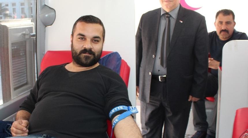 Adliye personelinden kan bağışı