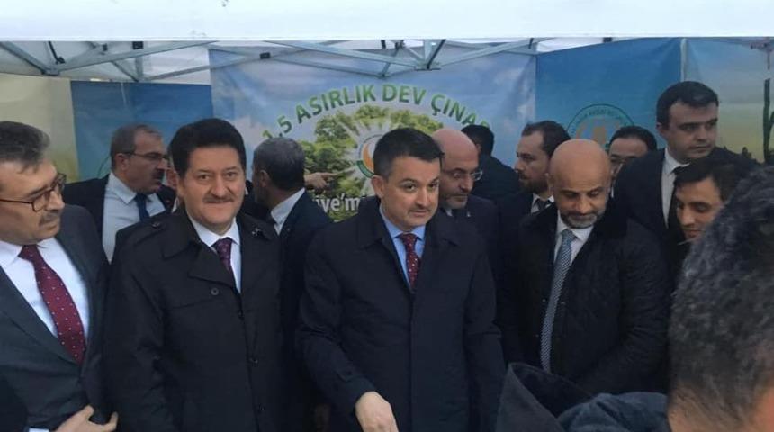 Bakan Pakdamirli&rsquo;den K&uuml;tahyalı pancar &uuml;reticisine kota m&uuml;jdesi