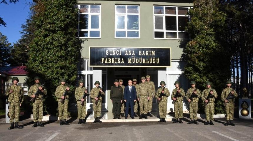 Vali Mustafa Tutulmaz 8&rsquo;nci Ana Bakım Merkezi Komutanlığına ziyarette bulundu