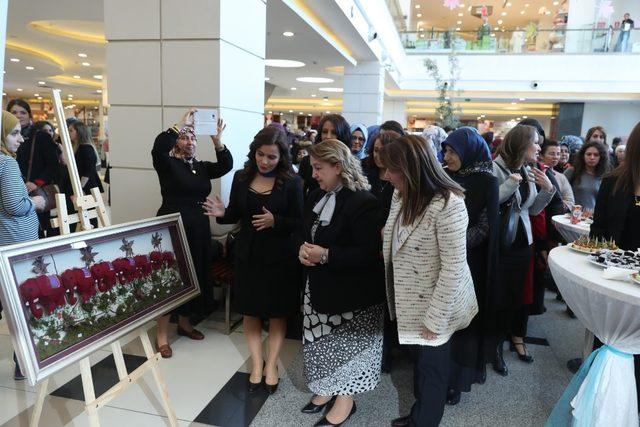 8 Mart Dünya Kadınlar Günü’nde el emeği göz nuru eserler beğeniye sunuldu