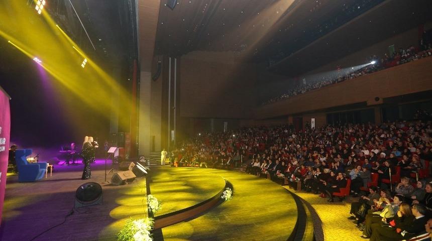Gaziantep, zerrin &ouml;zer&rsquo;le coştu