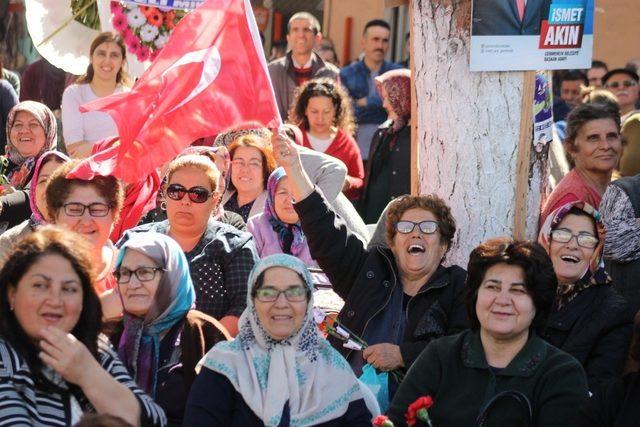 İsmet Akın’dan Germencik’te miting gibi açılış